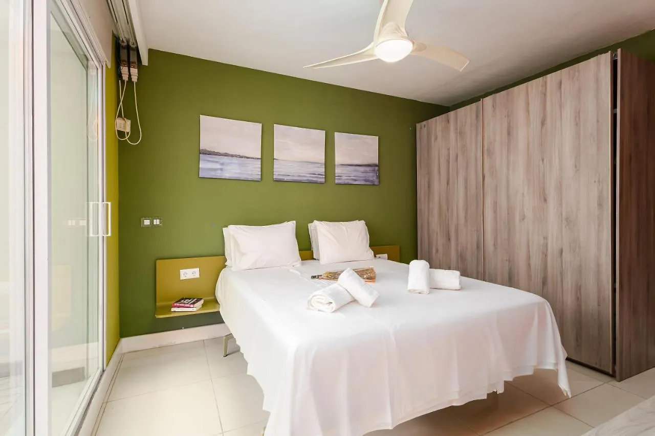 Puerto Banus, Edificio Tembo, 2 Bedroom Apartment, Parking And Pool Marbella