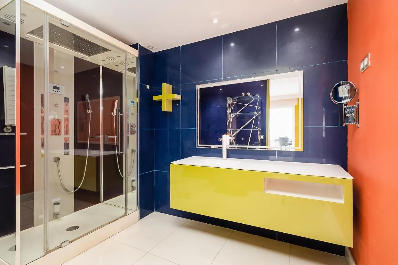 Daire Puerto Banus, Edificio Tembo, 2 Bedroom Apartment, Parking And Pool Marbella İspanya