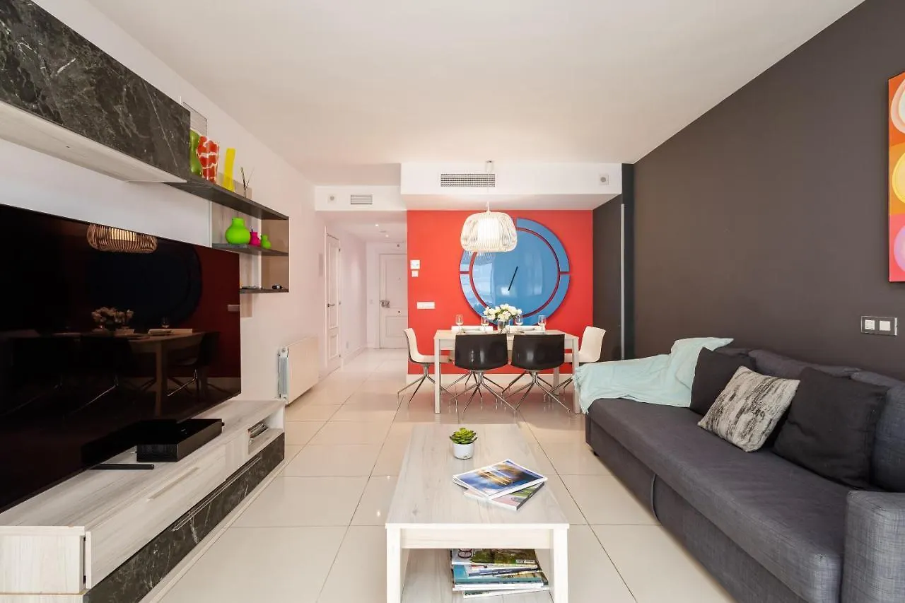 Puerto Banus, Edificio Tembo, 2 Bedroom Apartment, Parking And Pool Marbella İspanya